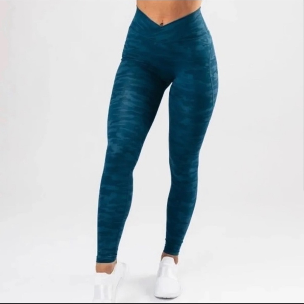 Alphalete Surface Power Leggings